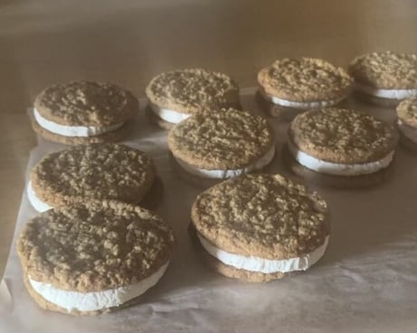 Homemade Oatmeal Creme Pies